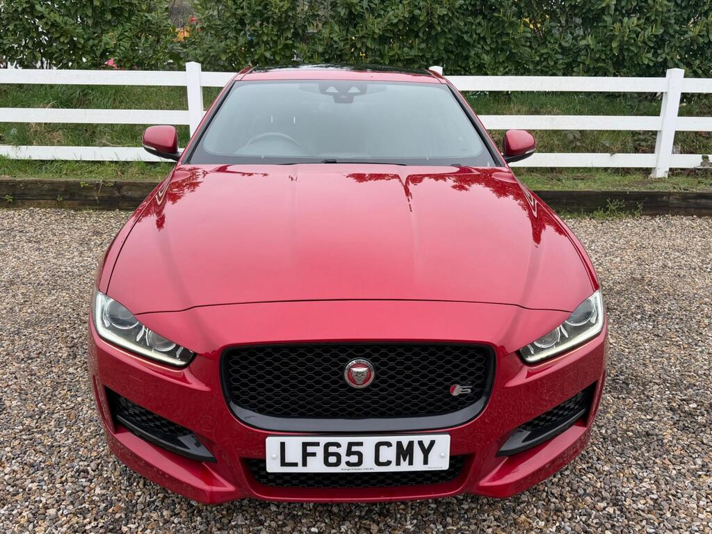 2015 Jaguar XE thumbnail 3