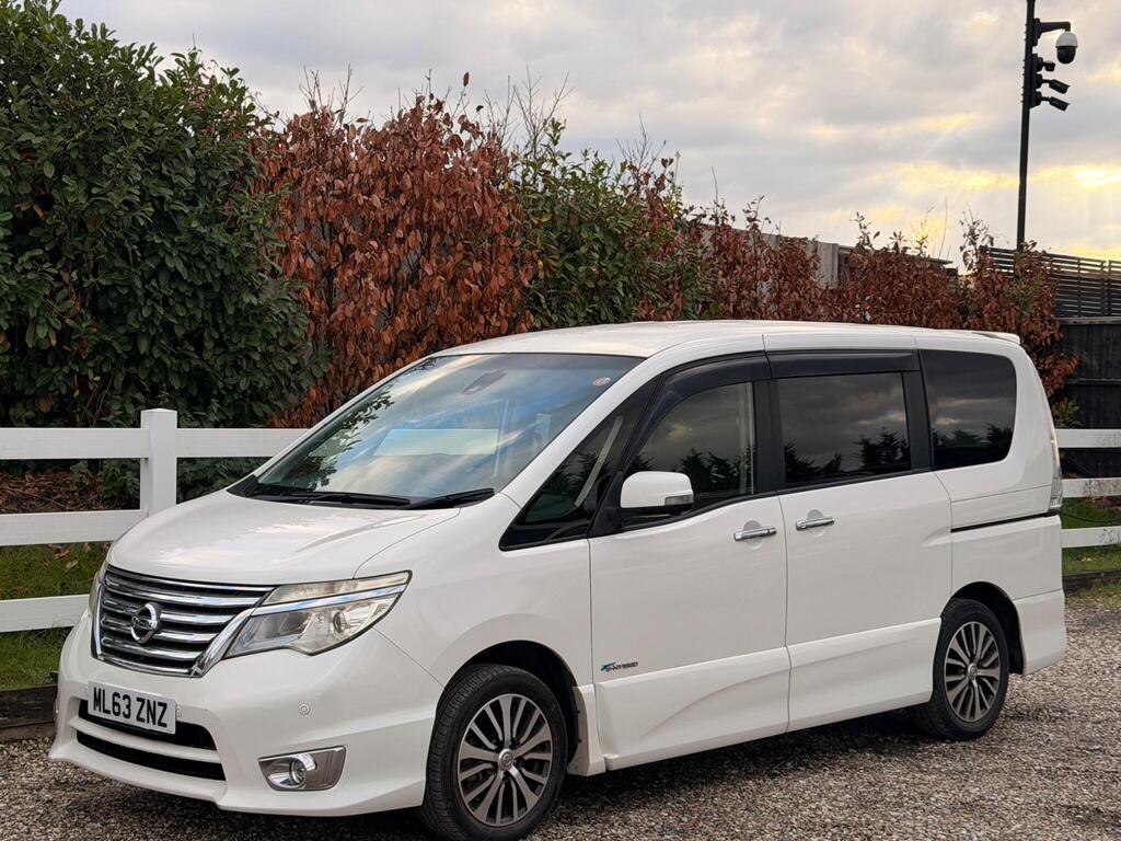 2014 Nissan Serena thumbnail 6