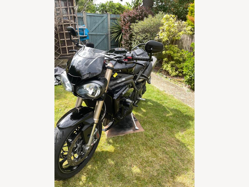 Triumph Speed Triple 1050