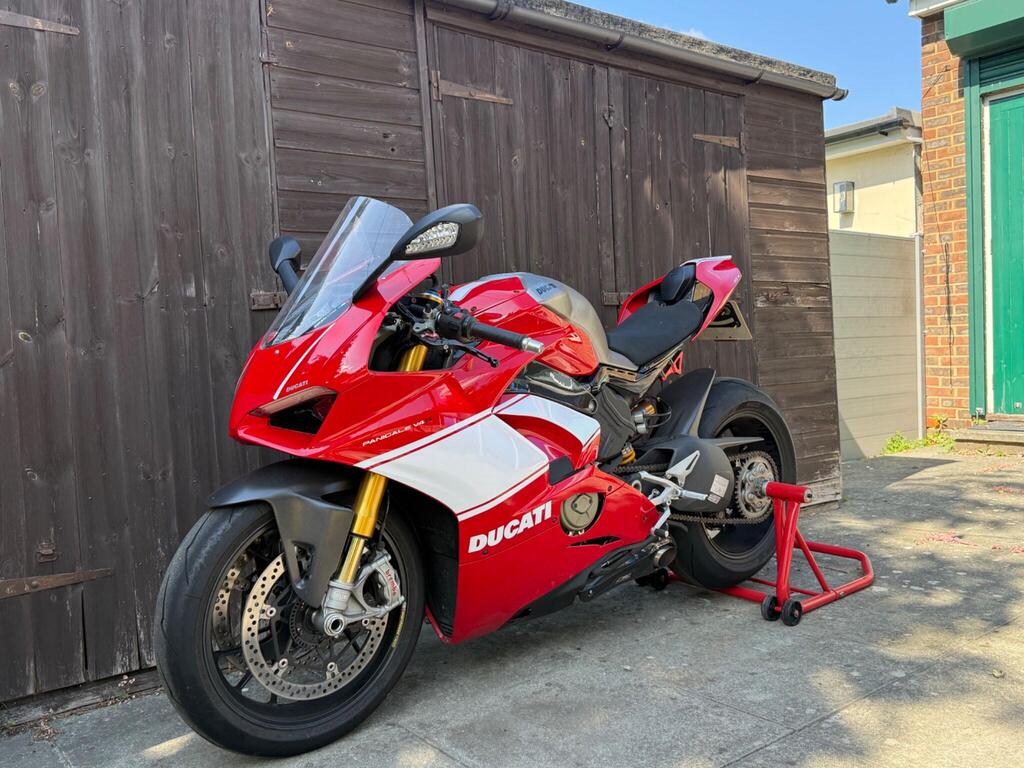 Ducati Panigale V4S