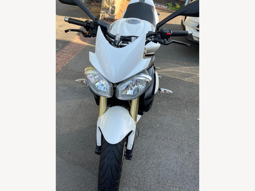 Triumph Street Triple 675