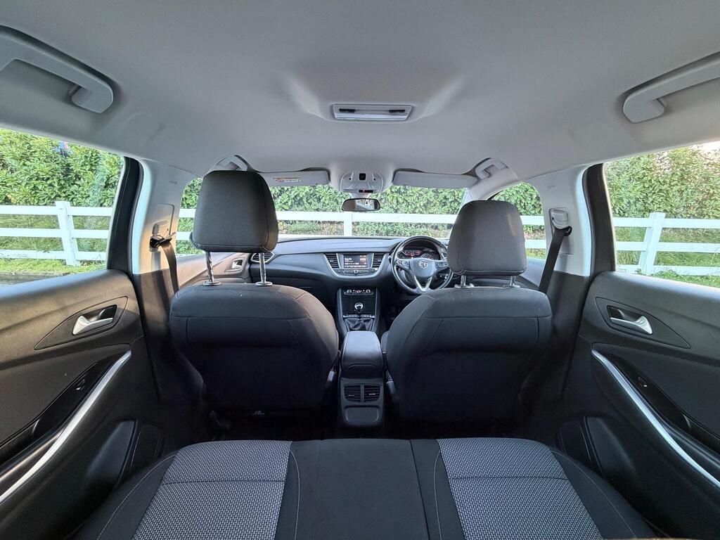 Vauxhall Grandland X 1.2 Turbo SE Euro 6 (s/s) 5dr thumbnail 22