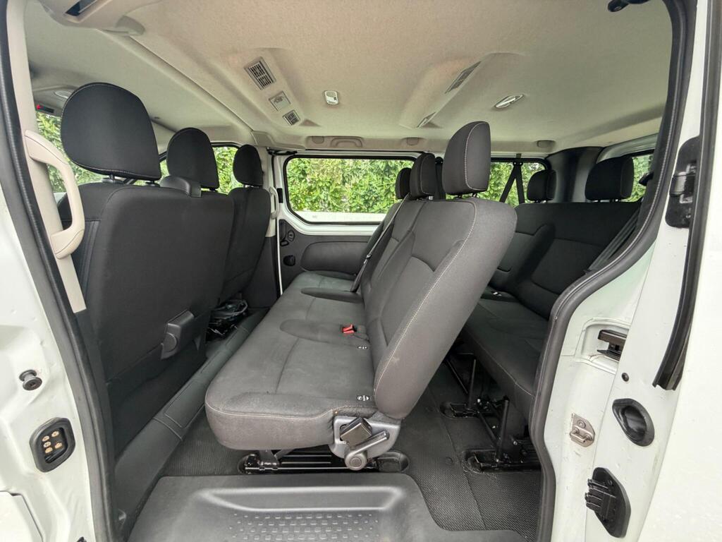 2019 Renault Trafic thumbnail 29