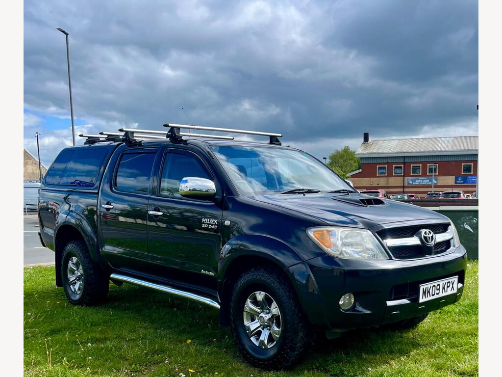 Toyota Hilux Pickup 3.0 D-4D Invincible 4WD 4dr