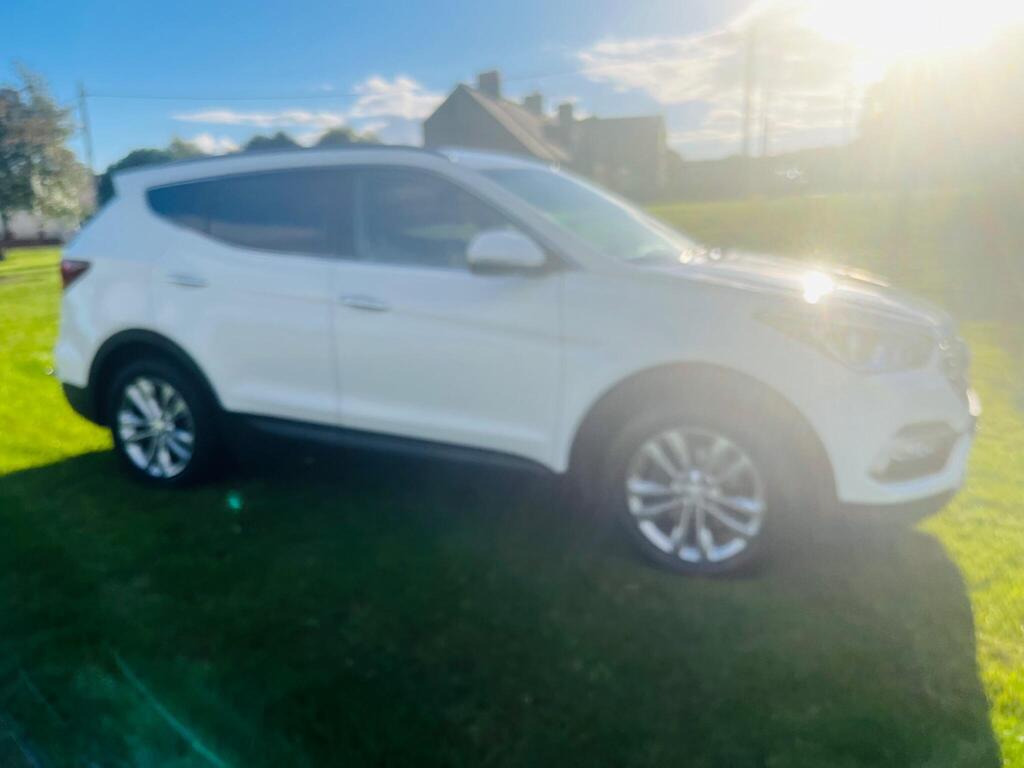 Hyundai Santa Fe SUV 2.2 CRDi Blue Drive Premium 4WD Euro 6 (s/s) 5dr