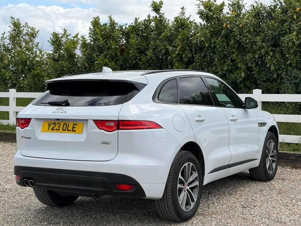 2017 Jaguar F-PACE thumbnail 14
