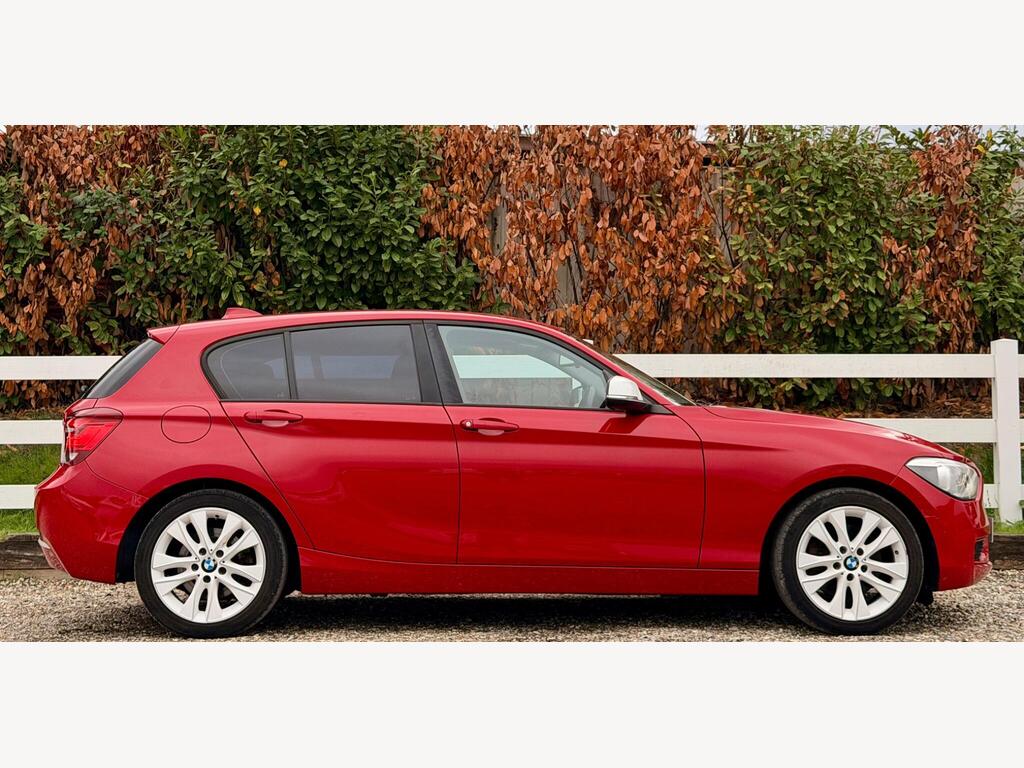 2013 BMW 1 Series thumbnail 18