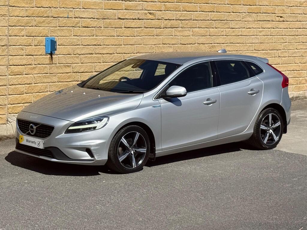 Volvo V40 Hatchback 2.0 D2 R-Design Euro 6 (s/s) 5dr