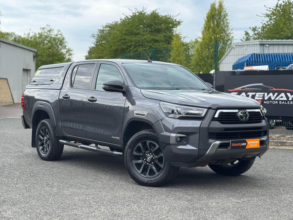 Toyota Hilux Pickup 2.8 D-4D Invincible X Auto 4WD Euro 6 (s/s) 4dr