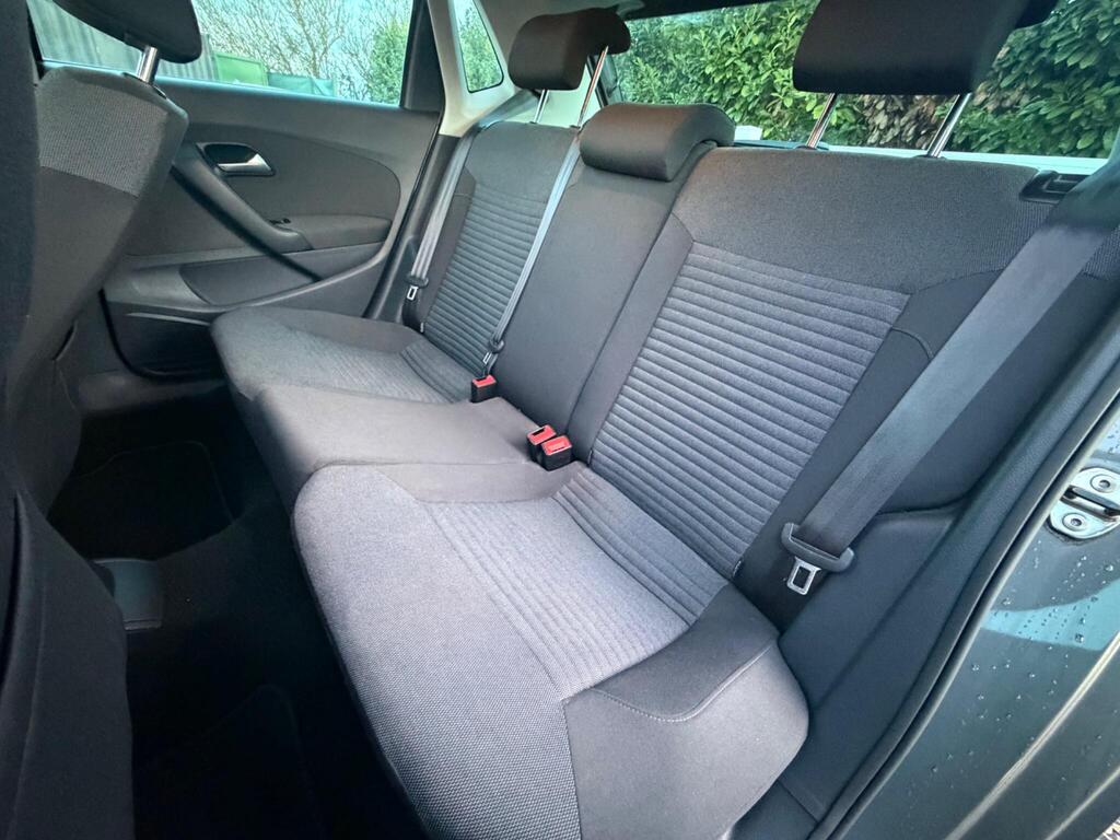 2014 Volkswagen Polo thumbnail 21