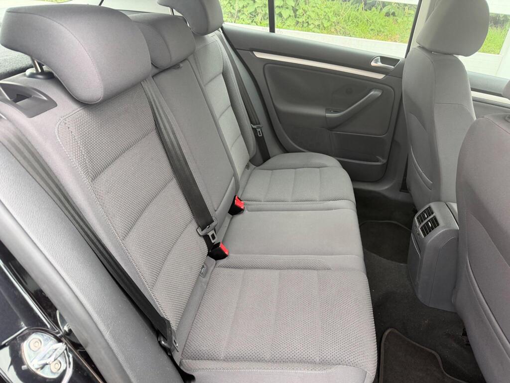 2007 Volkswagen Golf thumbnail 19