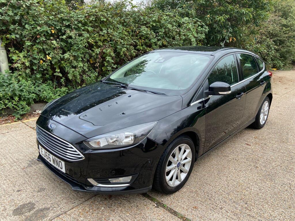 Ford Focus Hatchback 1.0T EcoBoost Titanium Euro 6 (s/s) 5dr