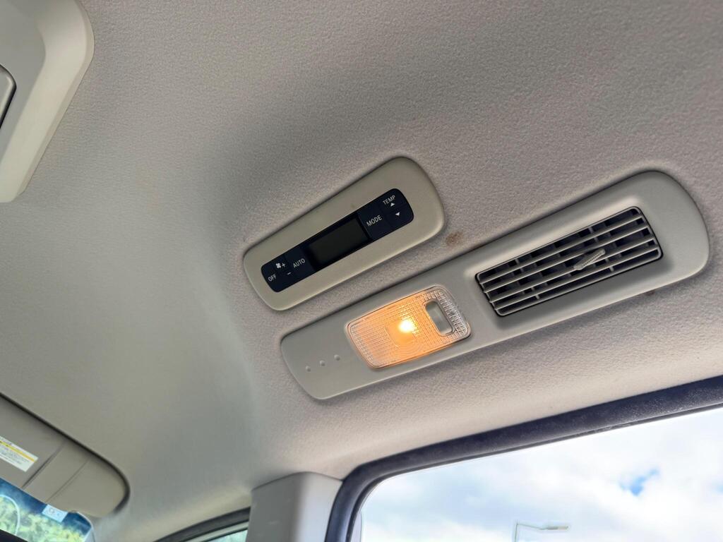 2014 Nissan Serena thumbnail 26