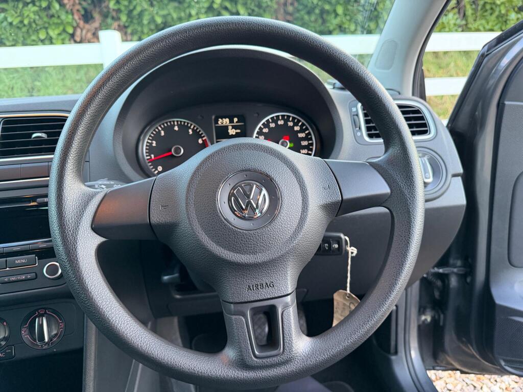 2014 Volkswagen Polo thumbnail 27