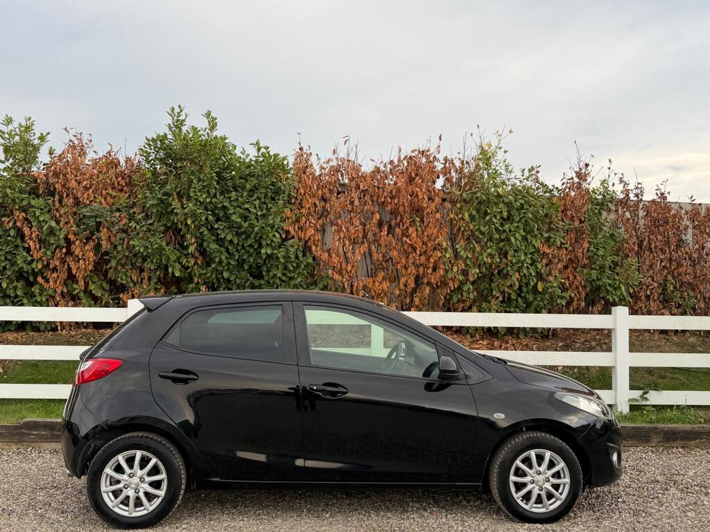 2012 Mazda Mazda2 thumbnail 11