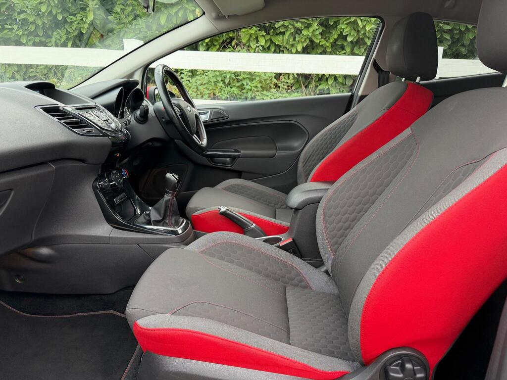 Ford Fiesta 1.0T EcoBoost Zetec S Euro 6 (s/s) 3dr thumbnail 17