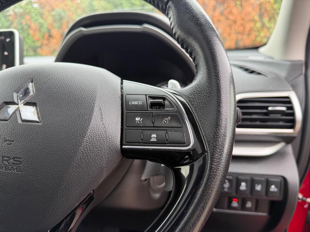2017 Mitsubishi Eclipse Cross thumbnail 29