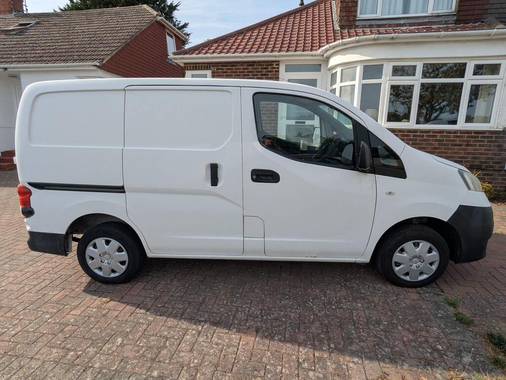 Nissan NV200