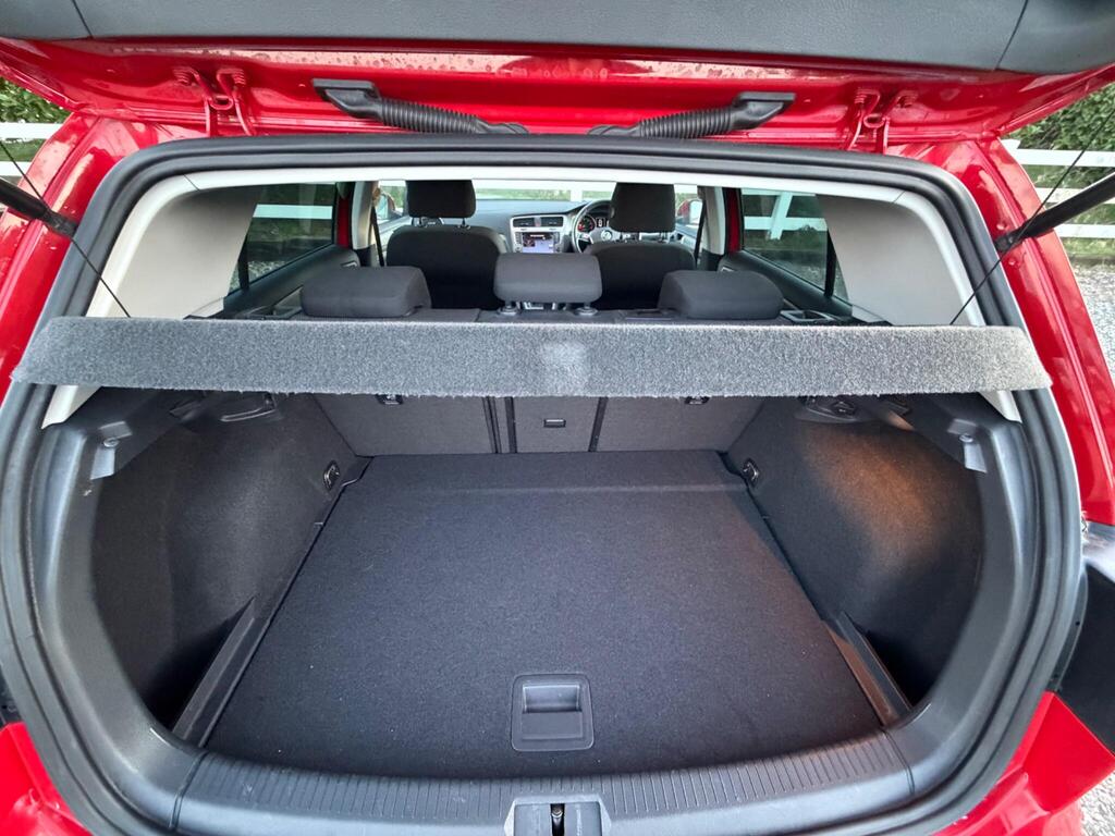 2014 Volkswagen Golf thumbnail 32