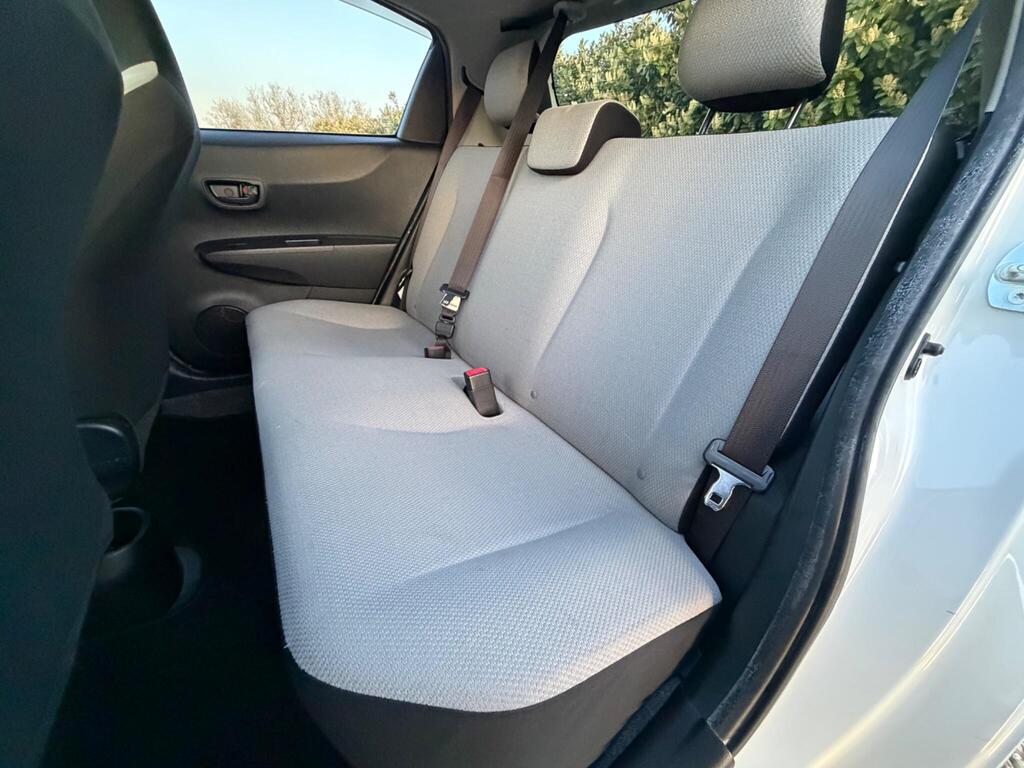 2012 Toyota Yaris thumbnail 20