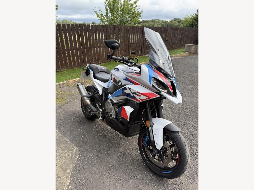 BMW M 1000 XR