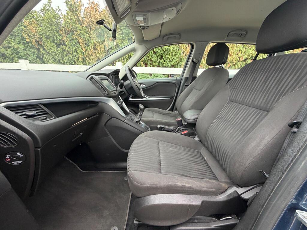 2016 Vauxhall Zafira Tourer thumbnail 33