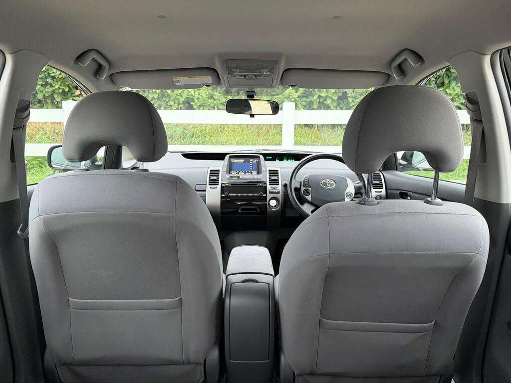 Toyota Prius 1.5 T Spirit CVT 5dr thumbnail 28