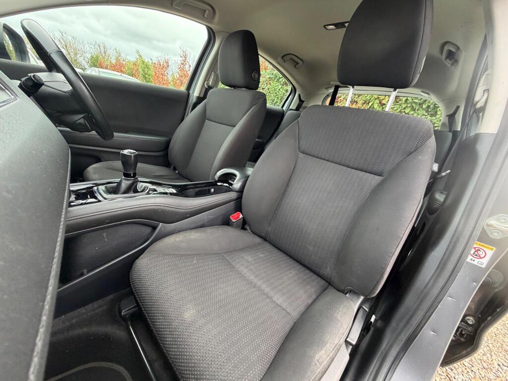 2016 Honda HR-V thumbnail 36