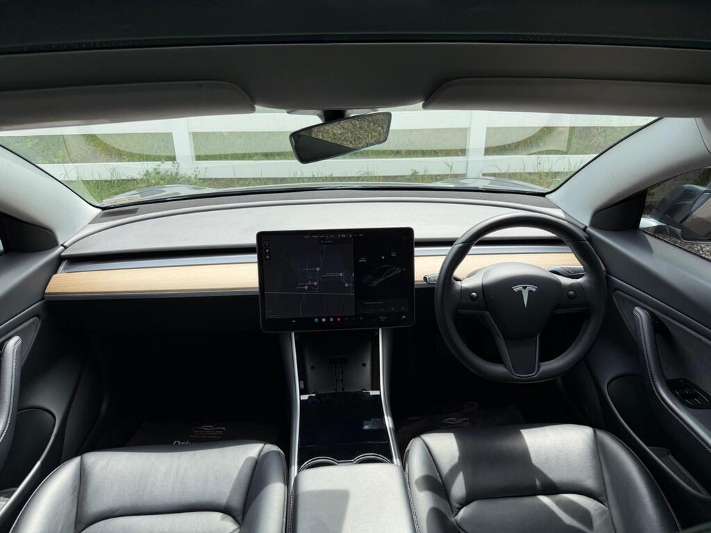 2020 Tesla Model 3 thumbnail 2