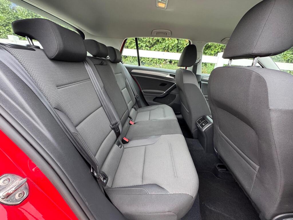 Volkswagen Golf 2.0 TDI BlueMotion Tech SE DSG Euro 5 (s/s) 5dr thumbnail 18