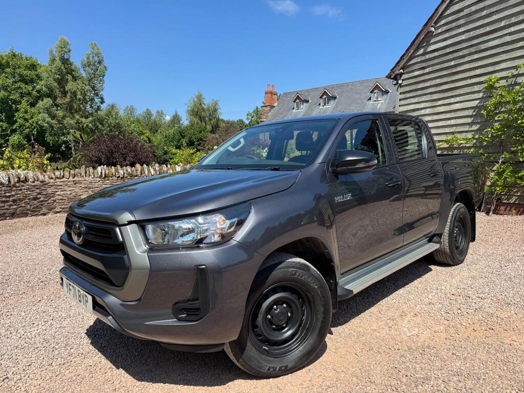 Toyota Hilux Pickup 2.4 D-4D Active 4WD Euro 6 (s/s) 4dr