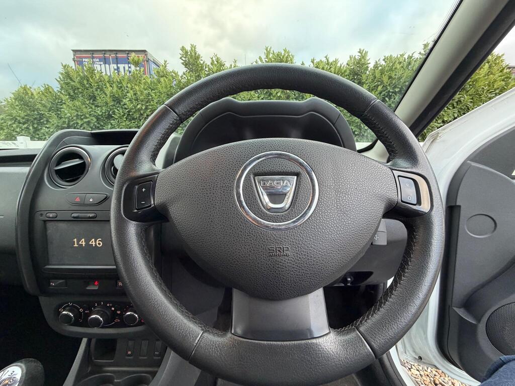 2016 Dacia Duster thumbnail 27