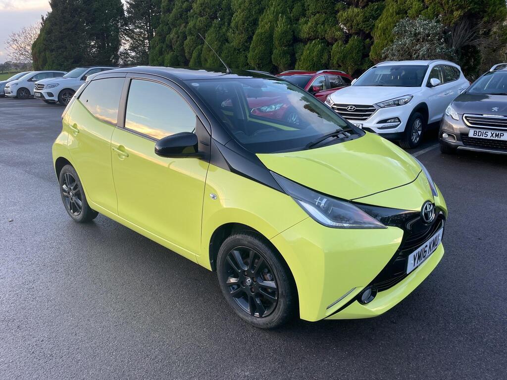 Toyota AYGO Hatchback 1.0 VVT-i x-cite 3 Yellow Bi-Tone Euro 6 5dr