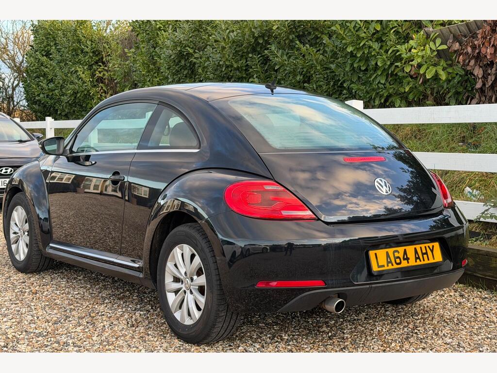 2014 Volkswagen Beetle thumbnail 4