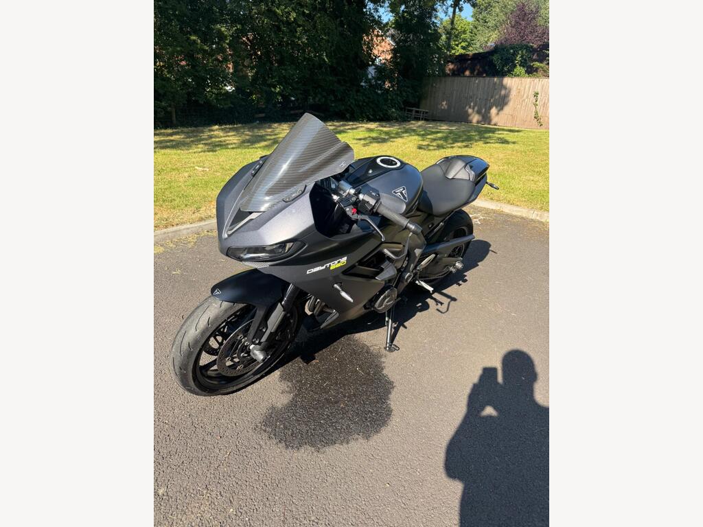 Triumph Daytona 660