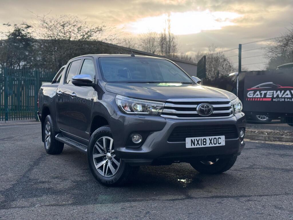 Toyota Hilux Pickup 2.4 D-4D Invincible Auto 4WD Euro 6 (s/s) 4dr (TSS, 3.5t)