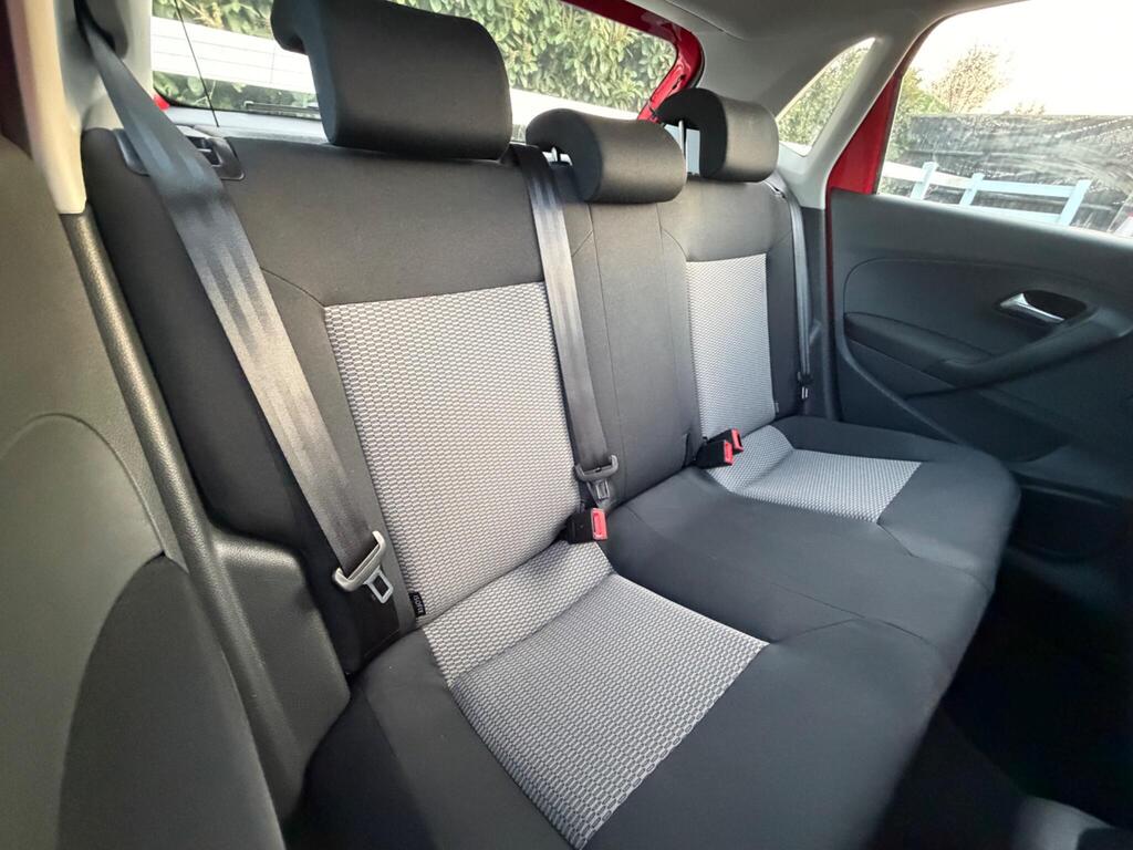 2009 Volkswagen Polo thumbnail 18