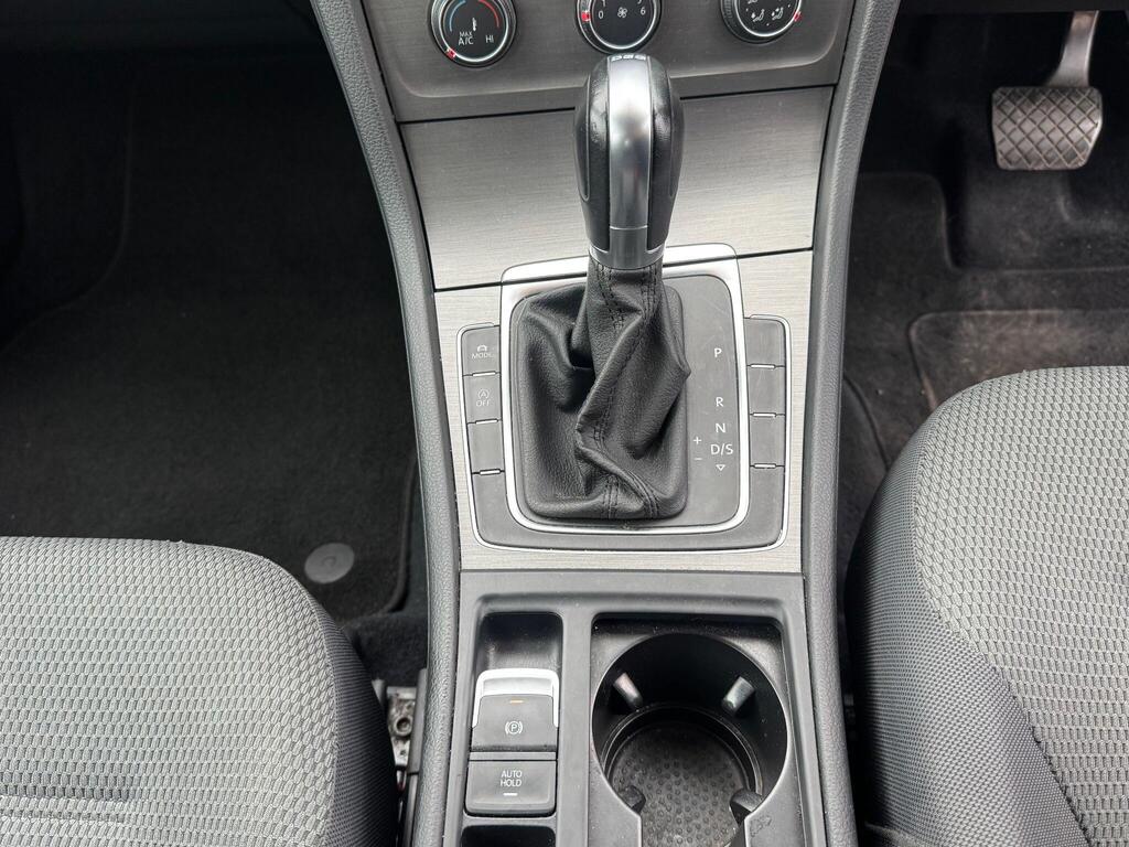 Volkswagen Golf 2.0 TDI BlueMotion Tech SE DSG Euro 5 (s/s) 5dr thumbnail 24