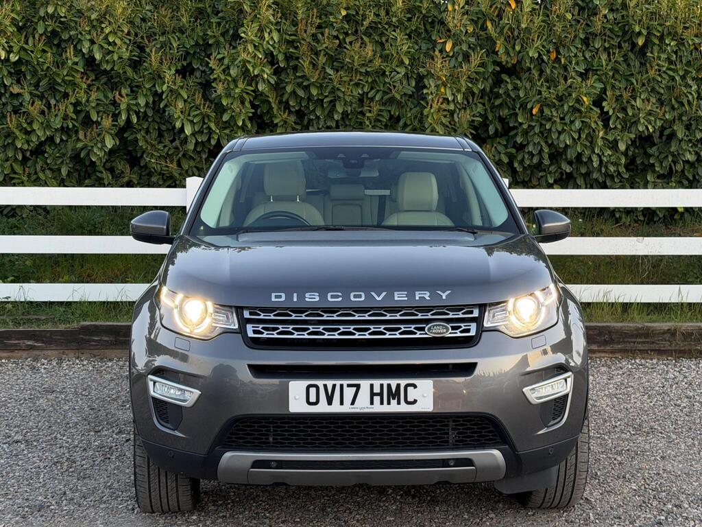 2017 Land Rover Discovery Sport thumbnail 4