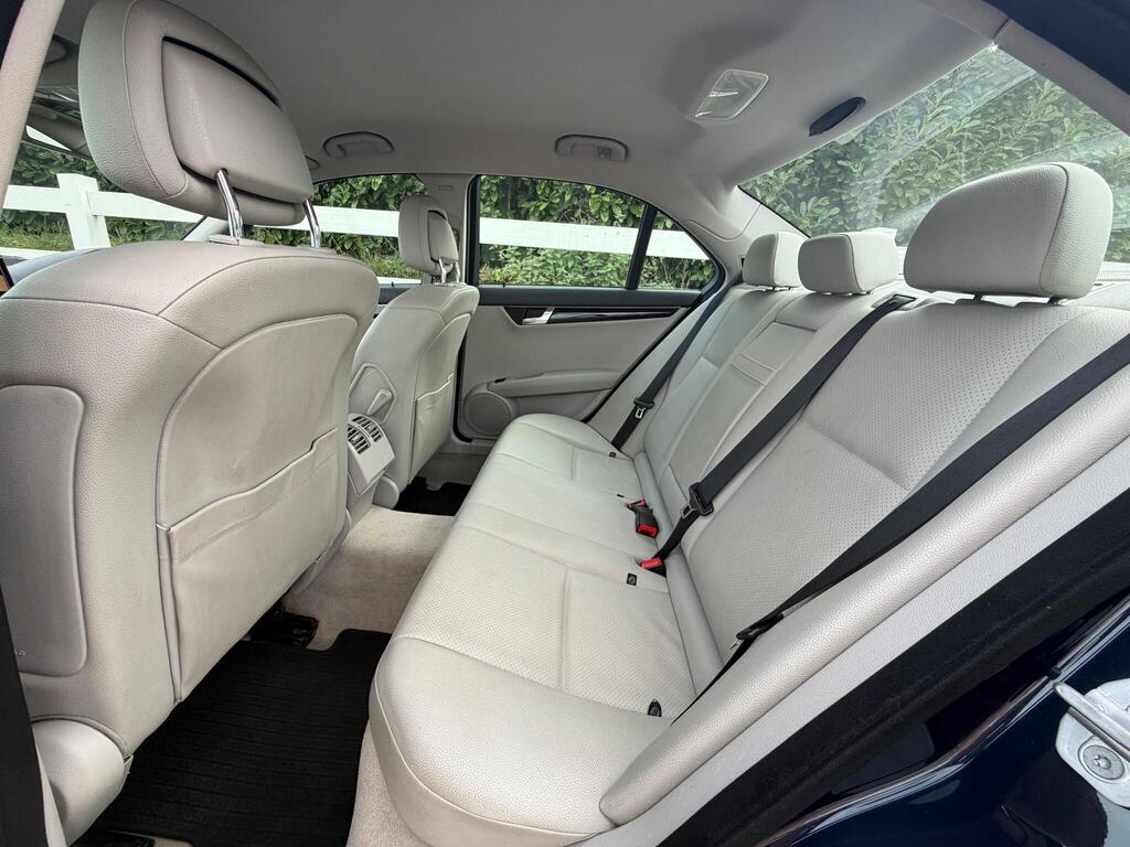 2010 Mercedes-Benz C Class thumbnail 22