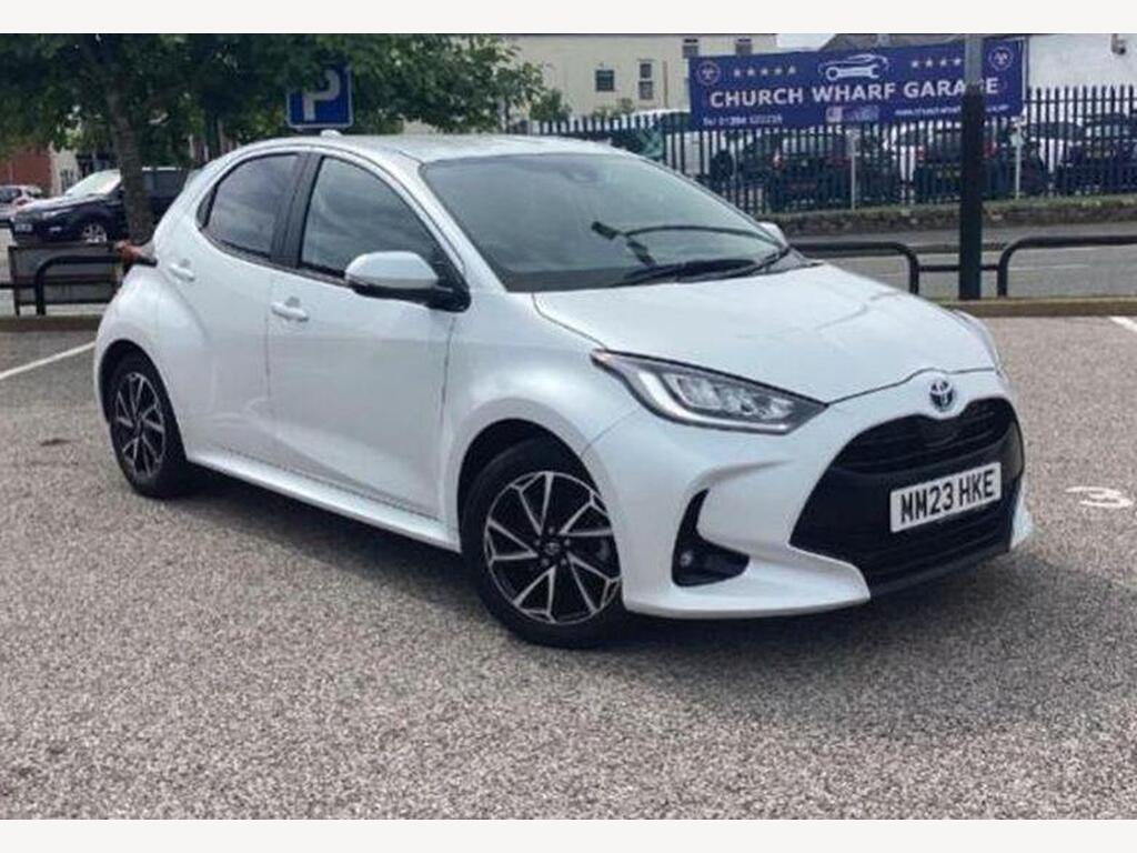Toyota Yaris Hatchback 1.5 VVT-h Design E-CVT Euro 6 (s/s) 5dr