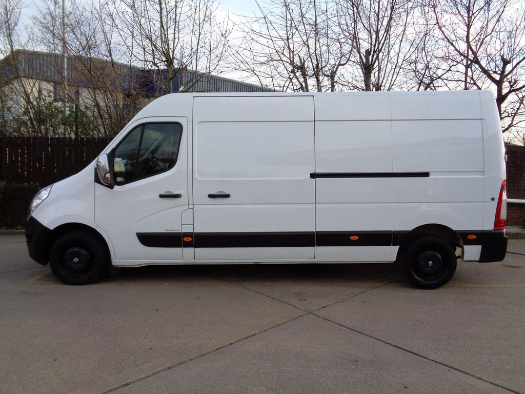 Renault Master Panel Van 2.3 dCi 35 Business FWD LWB Medium Roof Euro 6 5dr