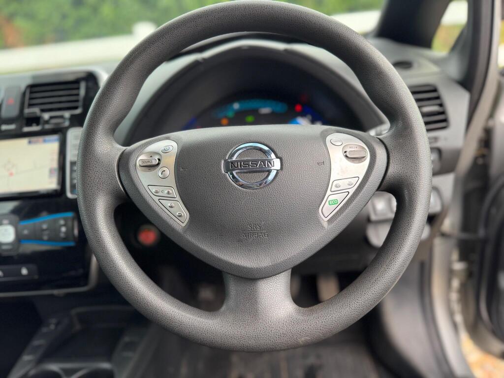Nissan Leaf 24kWh Acenta Auto 5dr thumbnail 18