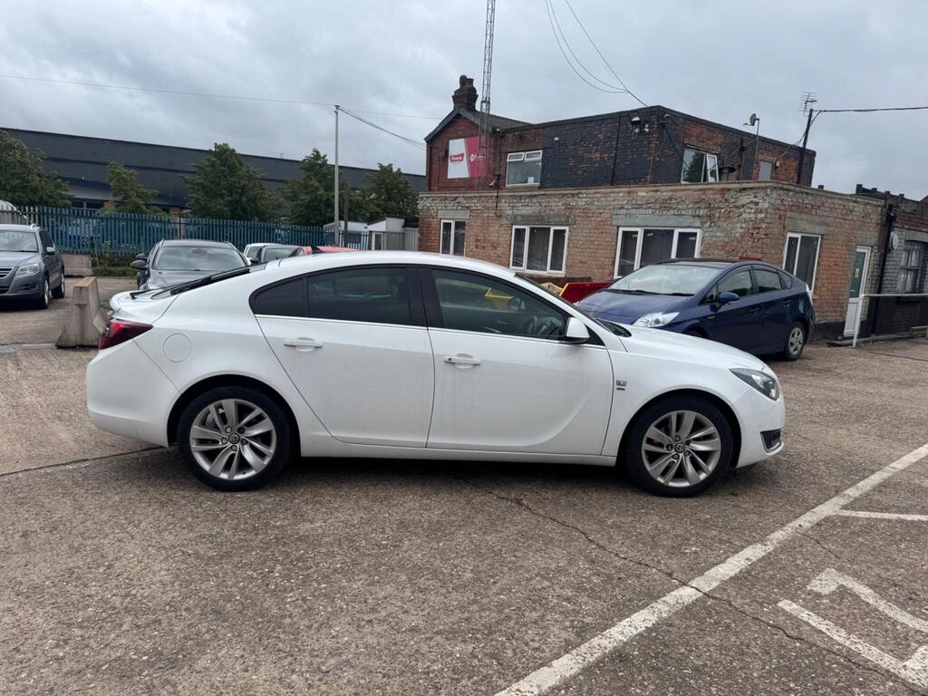 Vauxhall Insignia Hatchback 2.0 CDTi SRi Nav Euro 6 (s/s) 5dr