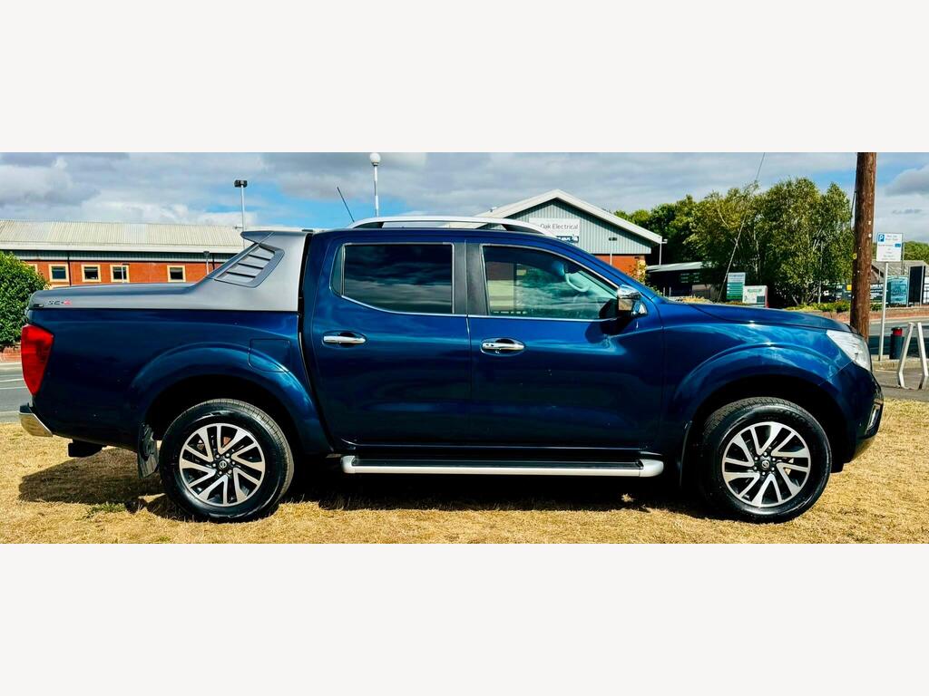 Nissan Navara Pickup 2.3 dCi Tekna Auto 4WD Euro 6 4dr