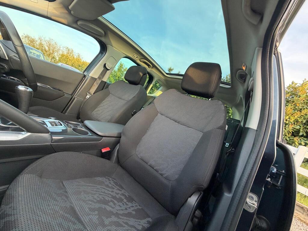 2011 Peugeot 3008 thumbnail 26