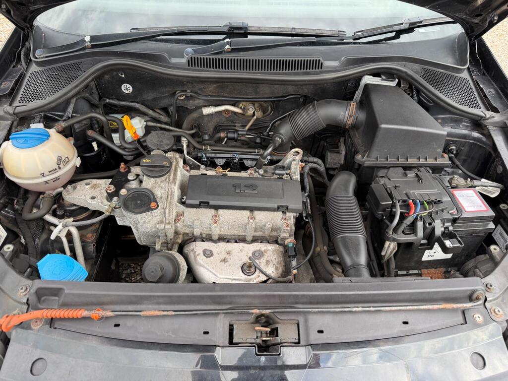 2013 Volkswagen Polo thumbnail 23
