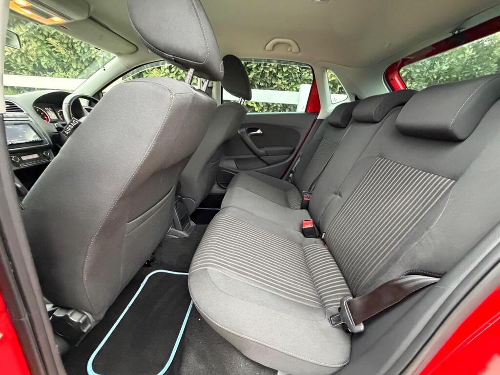 2012 Volkswagen Polo thumbnail 19