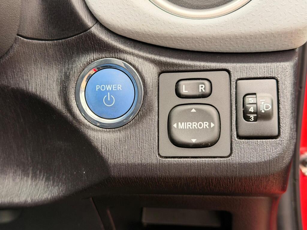 2014 Toyota Yaris thumbnail 34