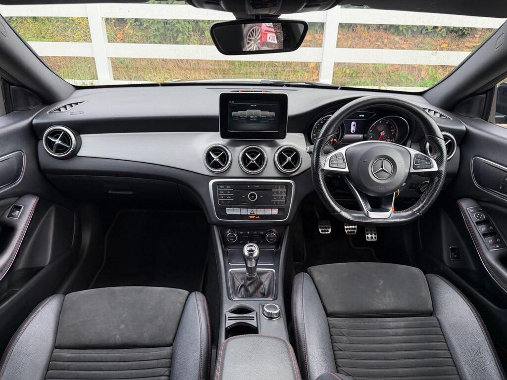 2016 Mercedes-Benz CLA thumbnail 2
